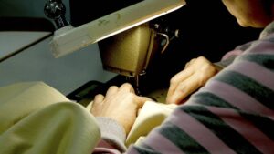 curso de operador (a) de máquinas de coser industrial especiales en infotep, curso de confección industrial infotep, curso de costura infotep